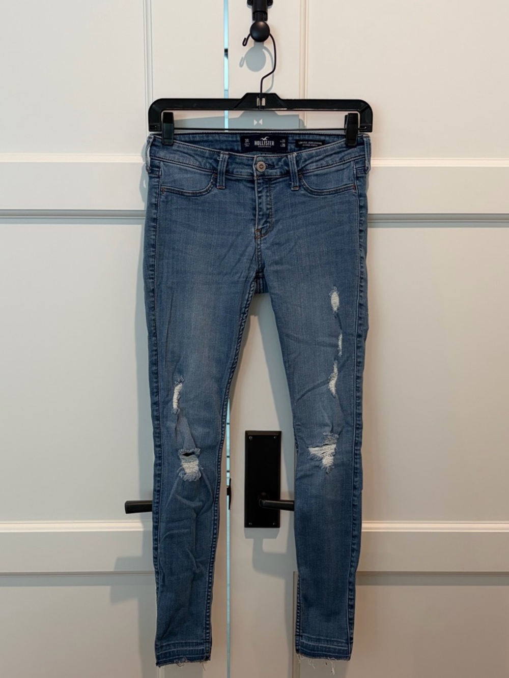 Hollister Low-Rise Jean Legging Medium Wash Distressed W26 L28 Size 3R
